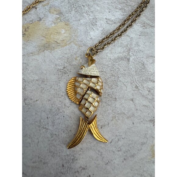 Vintage Articulated Fish Gold Tone Necklace with White Enamel - Picture 2 of 5